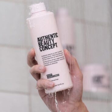 authentic beauty concept Glow Conditioner for coloured hair in shower