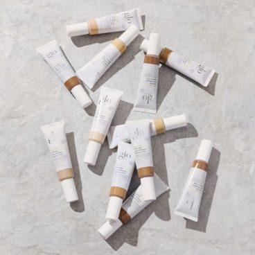 C-Shield Anti-Pollution Moisture Tint SPF30+ 50 ml – c-shield_anti-pollution_moisture_tint_on_figure_swatch-us-group1_b6b9bf5f-d5de-446e-9973-6c11d7d6528f